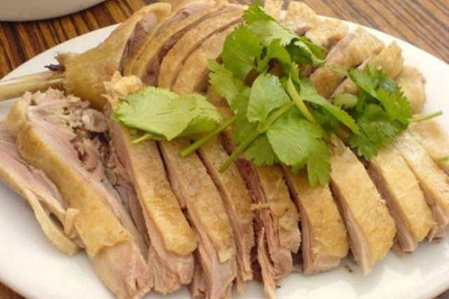 Món vịt hấp gừng sả giữ được vị ngọt tự nhiên.