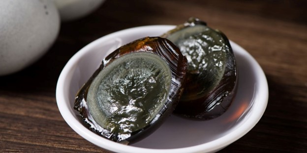 Trứng bắc thảo được ví như 'viên ngọc đen' mang lại nhiều điều bất ngờ cho cơ thể. Ảnh: Getty Images