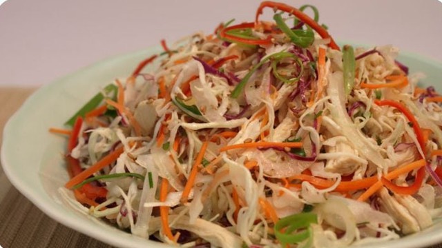 Salad hành tây tươi ngon.