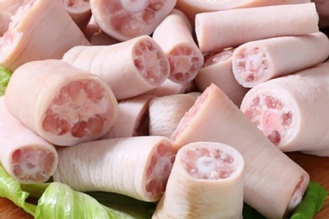 Bộ phận lợn tưởng như bỏ đi nhưng lại rất bổ dưỡng, tốt cho phụ nữ và người lớn tuổi với nhiều món ăn hấp dẫn - 1