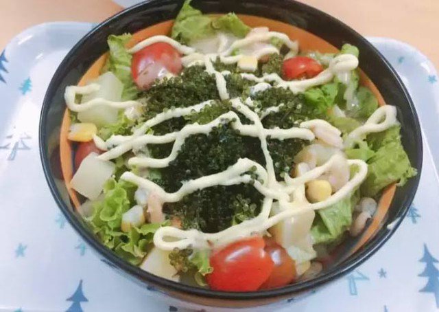 Salad rong nho