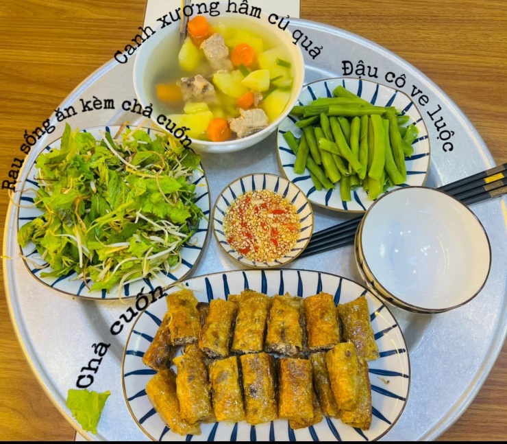 Gợi ý mâm cơm ngon cho câu hỏi hôm nay ăn gì.