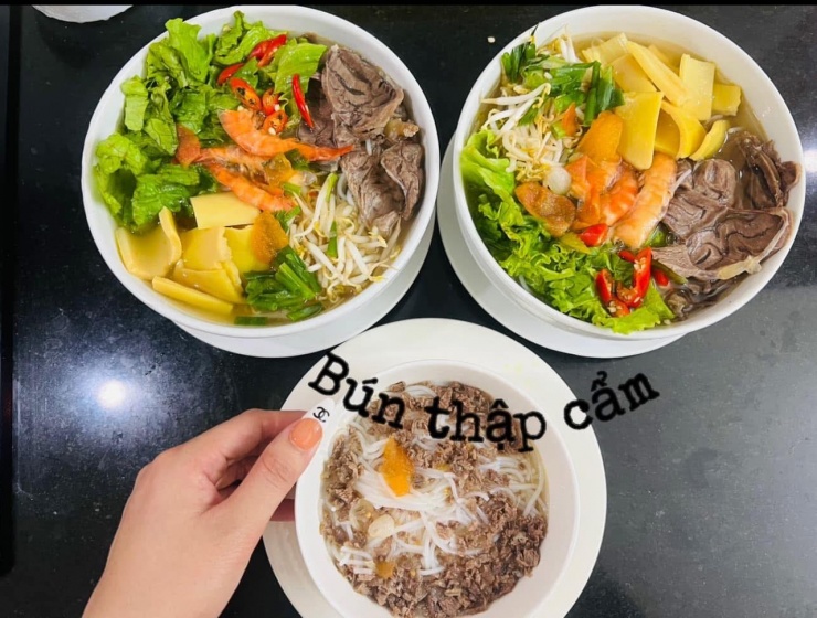 Câu trả lời cho hôm nay ăn gì là mâm cơm đầy đủ dưỡng chất.