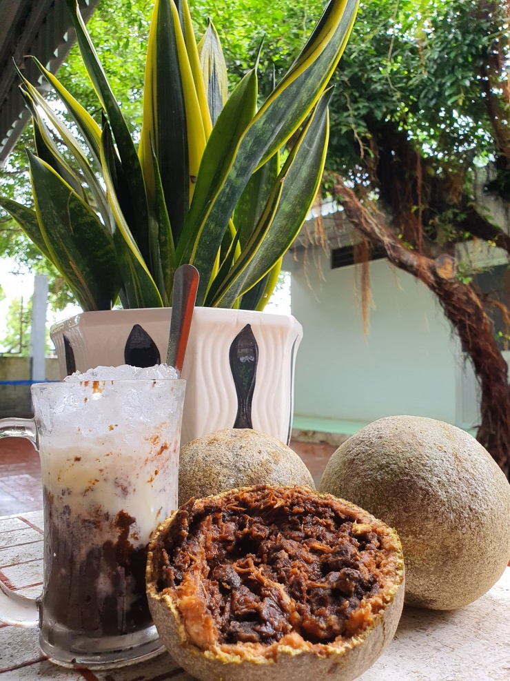 Quách dầm sữa, đá là món giải khát ngày hè thơm ngon.