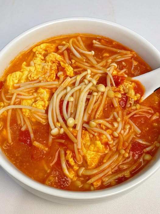 Canh nấm kim châm trứng