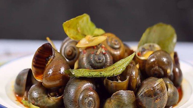 Ốc luộc lá chanh - Món ăn truyền thống