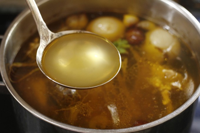 Nước dùng phở gà