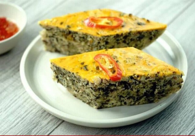 Trứng chiên với đậu phụ và nấm mèo