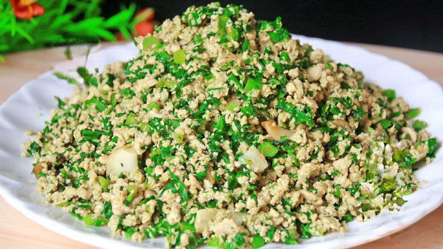 Món rau cải cúc đậu phụ làm đơn giản, ăn lạ miệng trong những ngày đông.