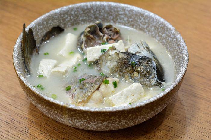 Canh Cá Trắm Đậu Phụ