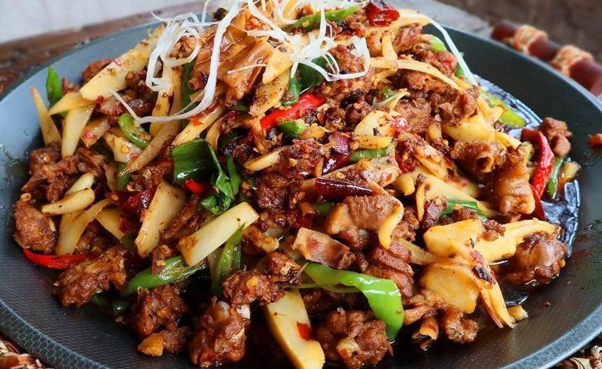Món vịt xào gừng này là lựa chọn tuyệt vời cho các bữa tiệc. 
