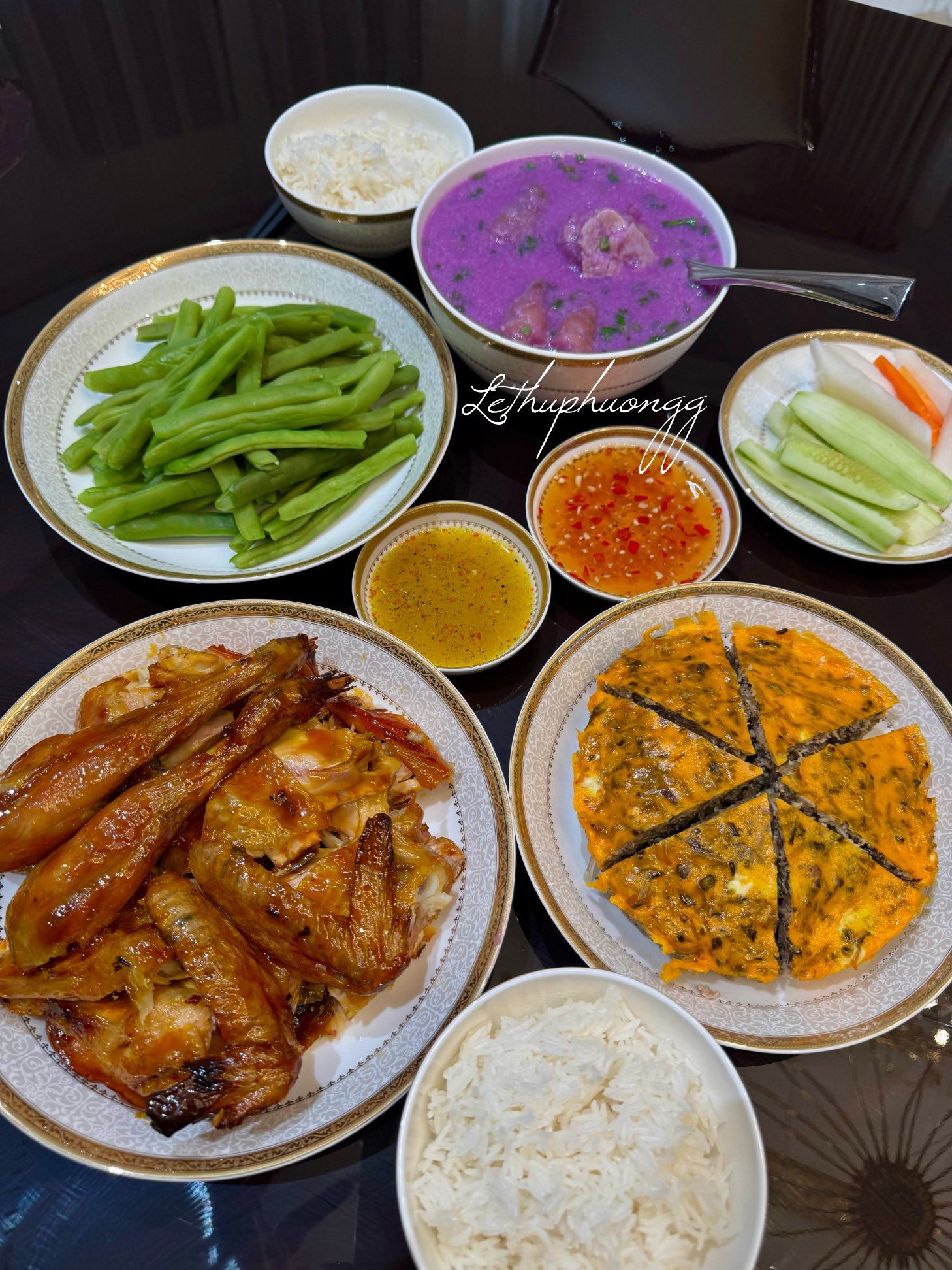 Gà nướng mắm nhĩ - Chả trứng - Đỗ luộc - Canh khoai mỡ móng giò