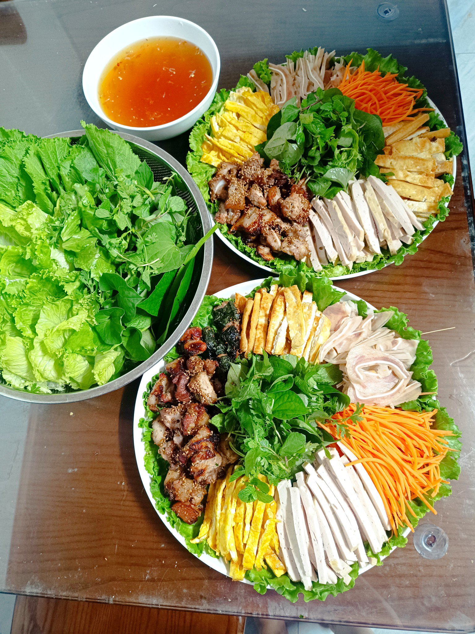 Thịt nướng cuốn