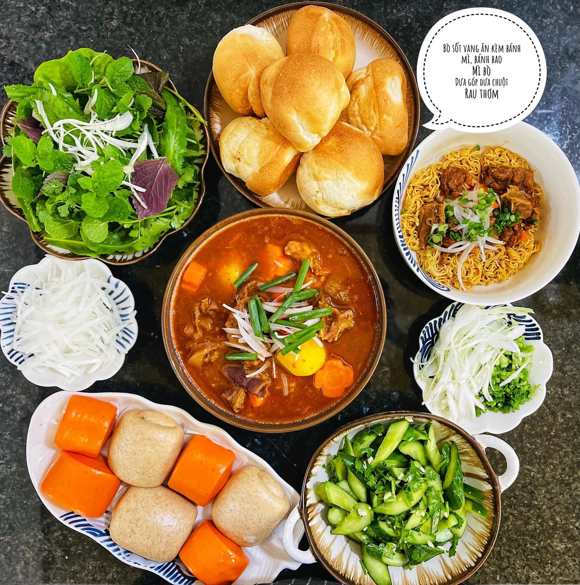 Bò sốt vang