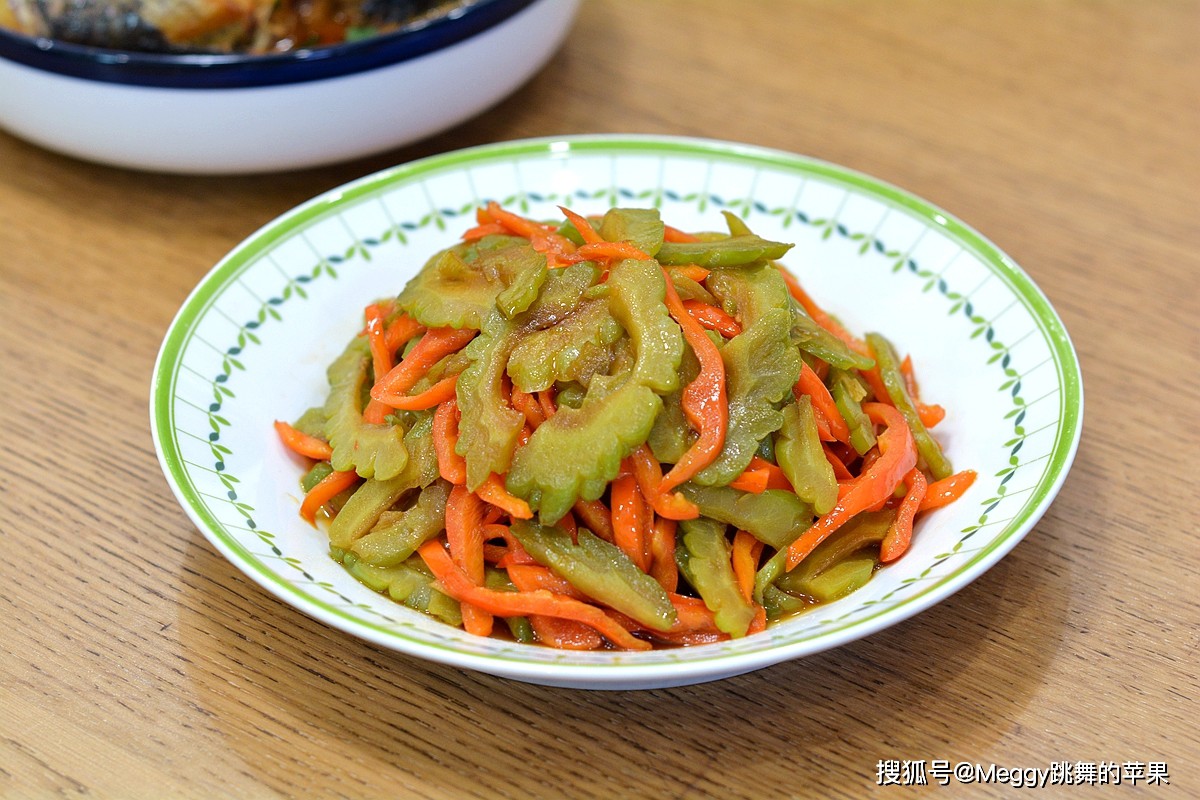 Ớt Xào Mướp Đắng